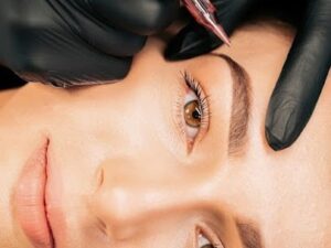 Jak przedłużyć trwałość makijażu permanentnego
