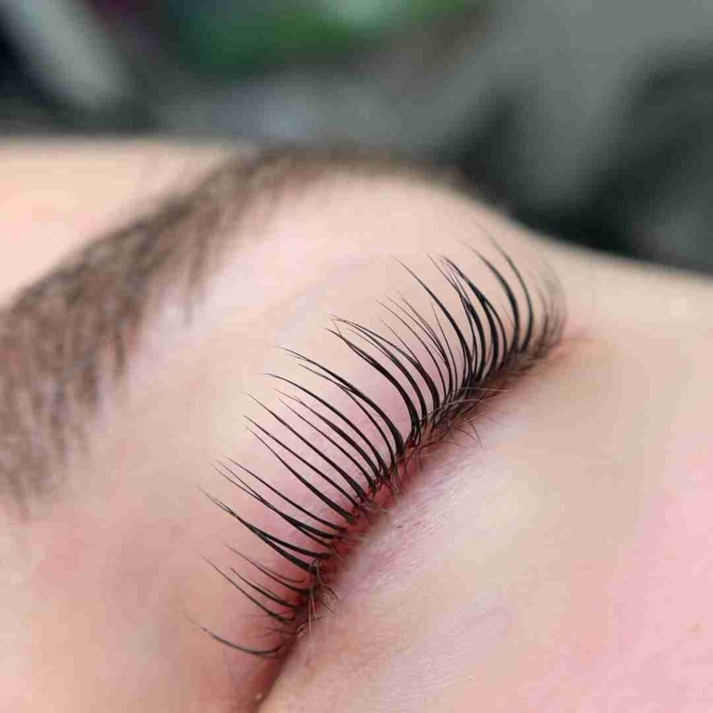 Lifting i laminacja rzęs